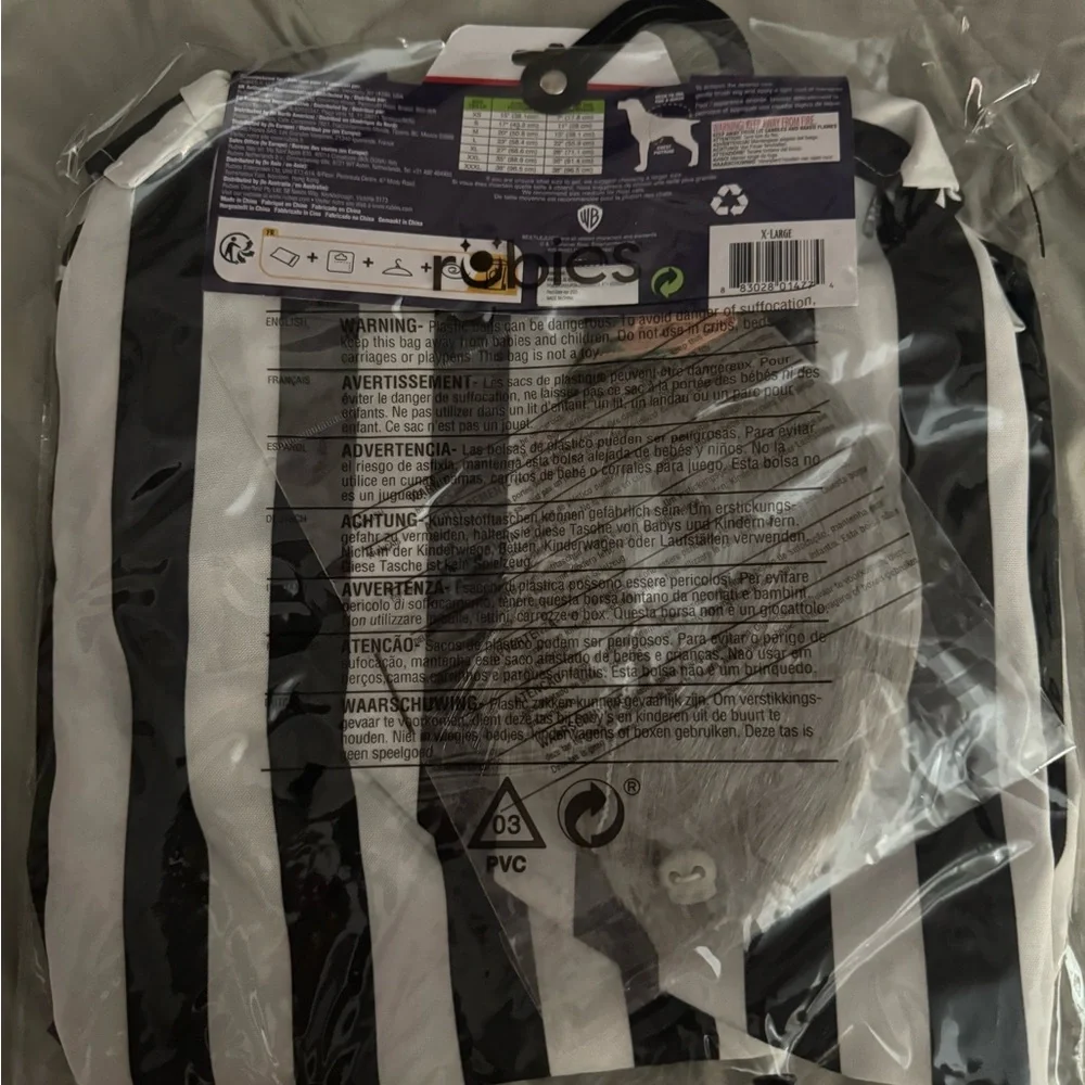 Beetlejuice Pet Costume for For Dogs or Cats by Rubies, size XL